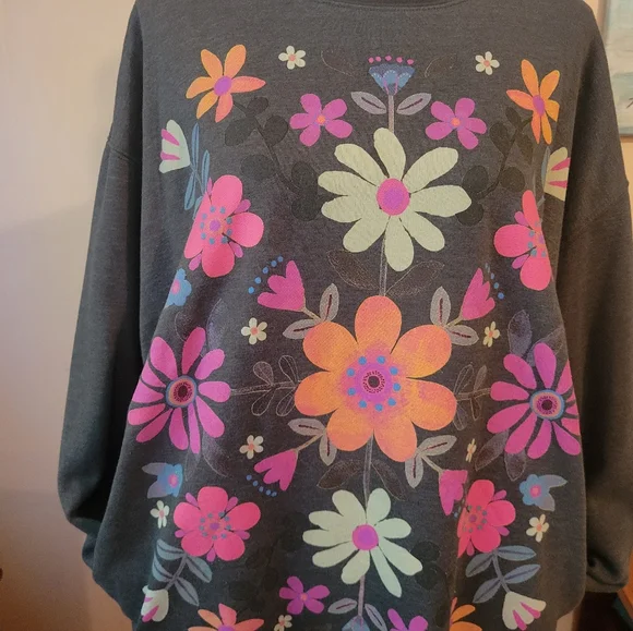 Natural Life Comfy Pocket Boho Sweatshirt - Gray Folk Flower, EUC, 3X - Picture 5 of 13
